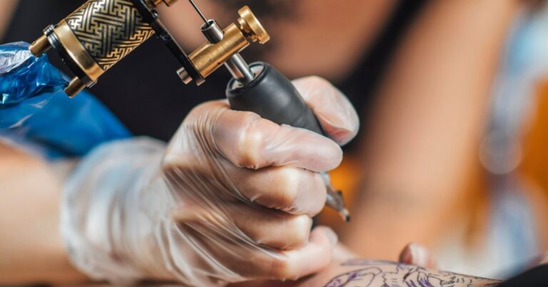 Hướng dẫn đau và vị trí xăm Fine line tại Hải Phòng: những điều cần biết