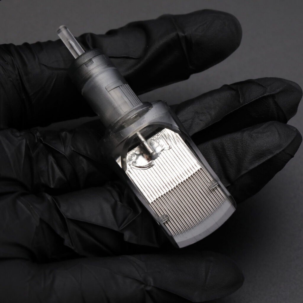 Sơ đồ kim cartridge cho thấy nhóm kim, màng và góc vát.