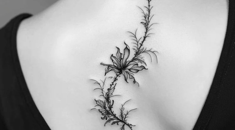 Blackwork tattoo design showing contrast between thick and thin lines.