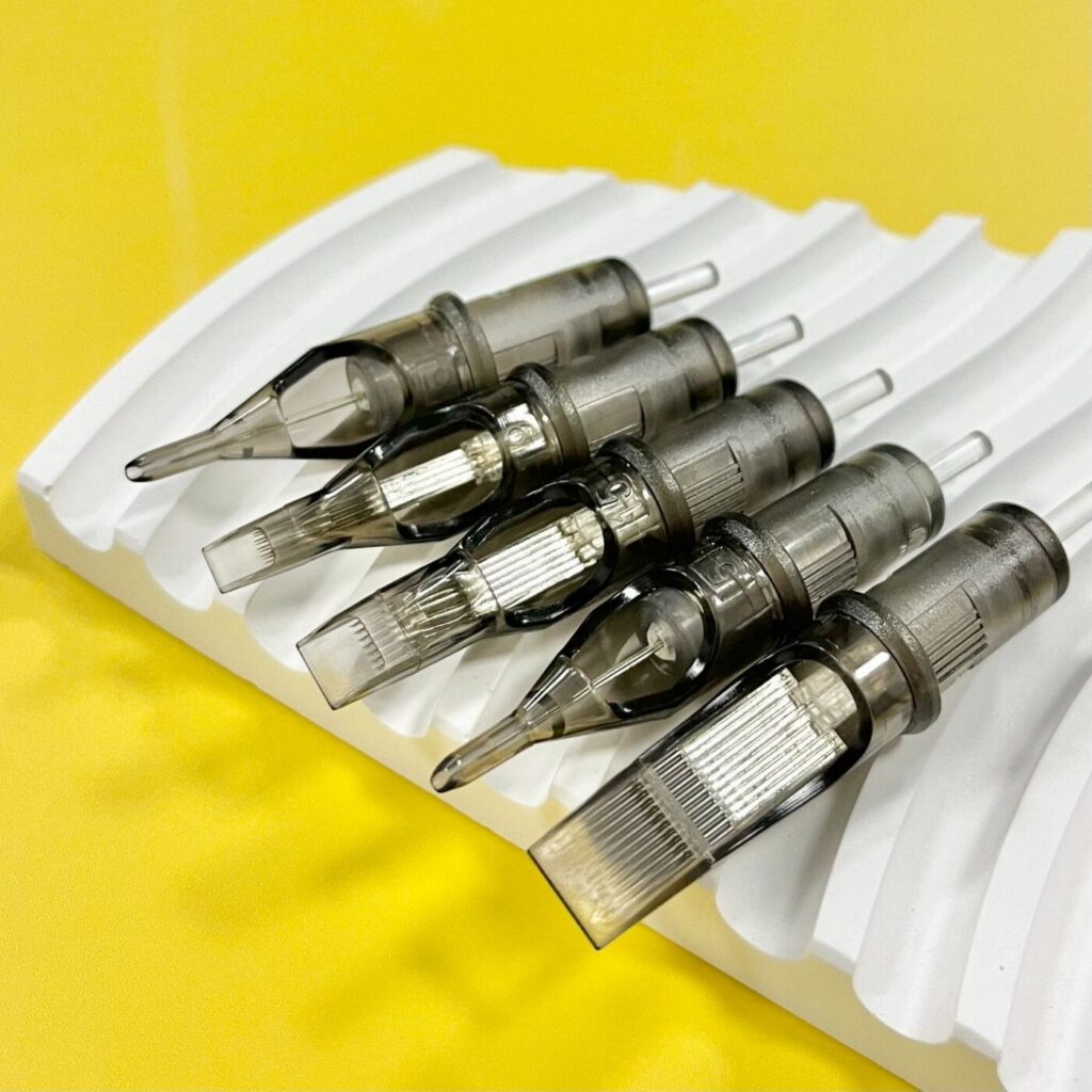 Cận cảnh kim round liner với nhóm vòng tròn khít