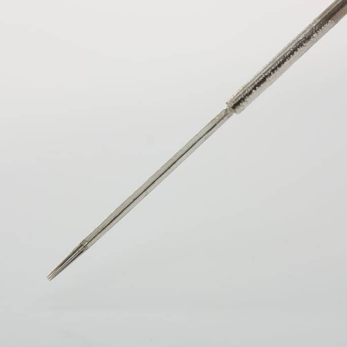 Cận cảnh kim long taper với đầu nhọn dài thoải.