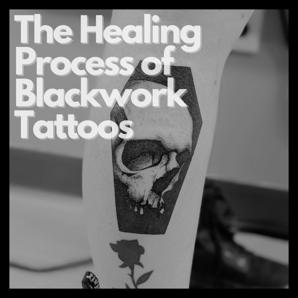 Blackwork Polynesian đã lành trên da sẫm màu cho thấy độ đậm và độ tương phản giữ được như thế nào.